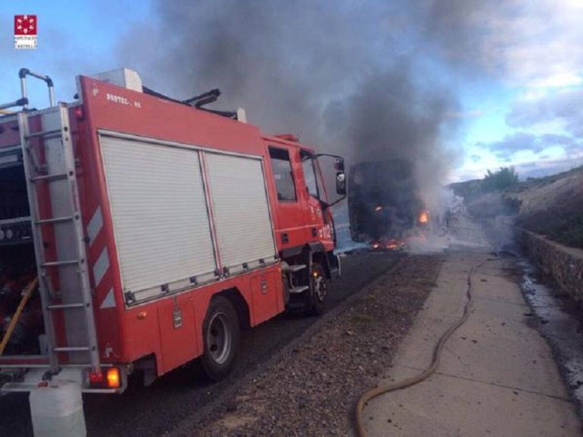 Un autobús se incendia en Barracas
