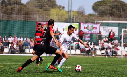 Capilla, ante Herrero con la afición leonesa al fondo