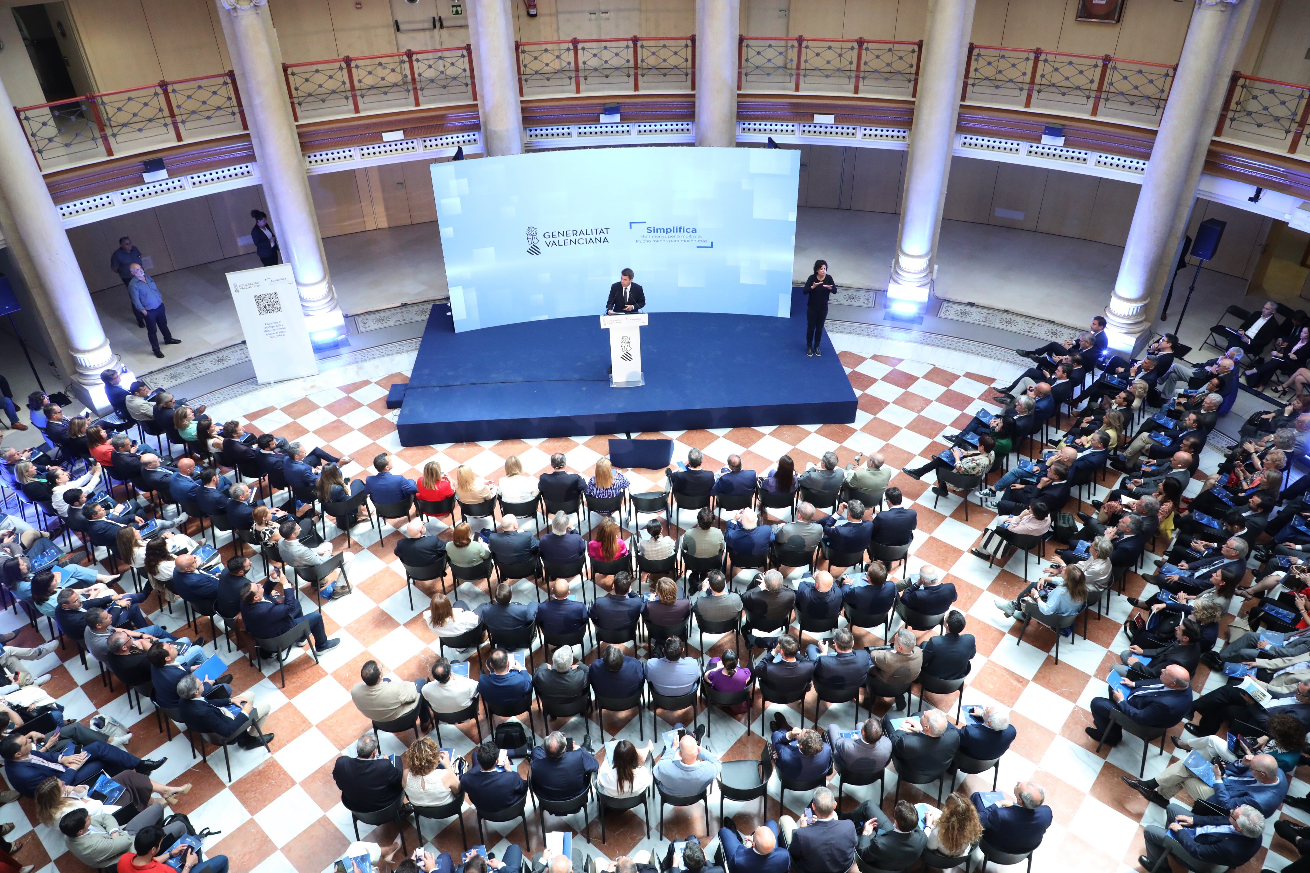 Presentación este lunes en el Palacio de las Comunicaciones de València del plan &quot;Simplifica&quot; de la Generalitat por parte del president Carlos Mazón.