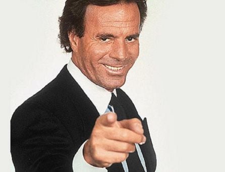 Julio Iglesias y la frase &quot;Y lo sabes&quot; es uno de los memes más populares.