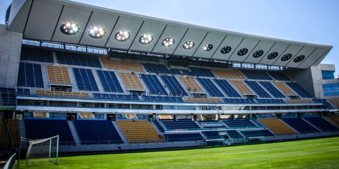 Imagen de la tribuna del estadio del Cádiz