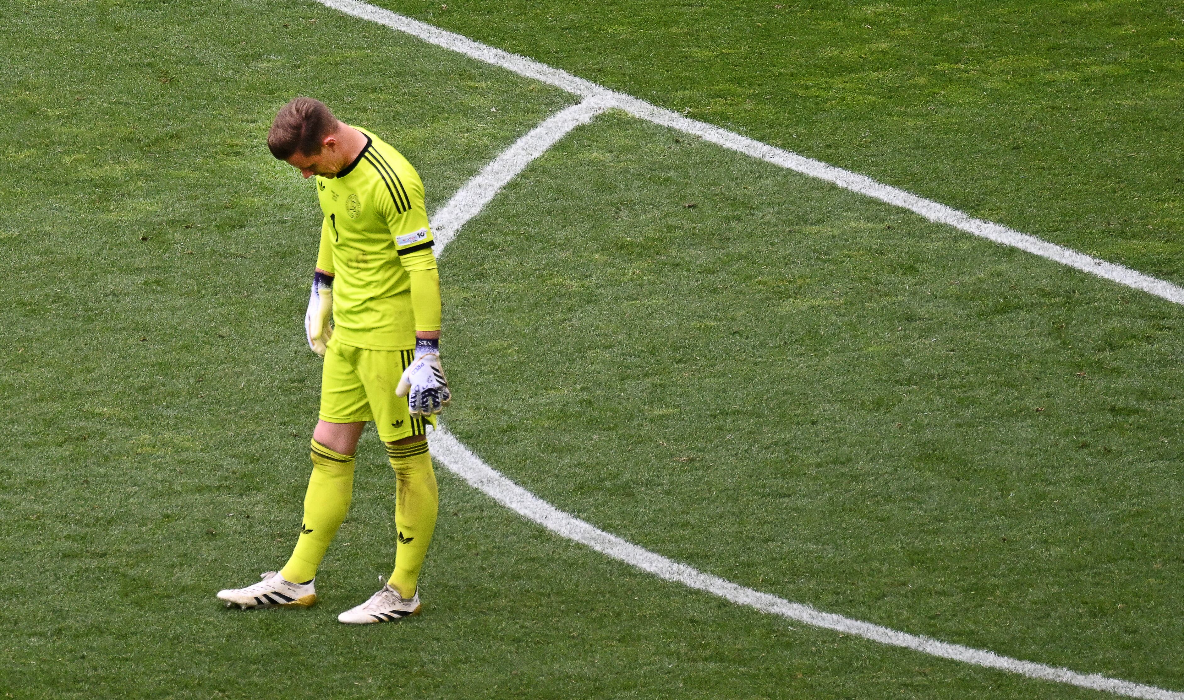 Marc-André ter Stegen, cabizbajo durante un partido con la selección alemana