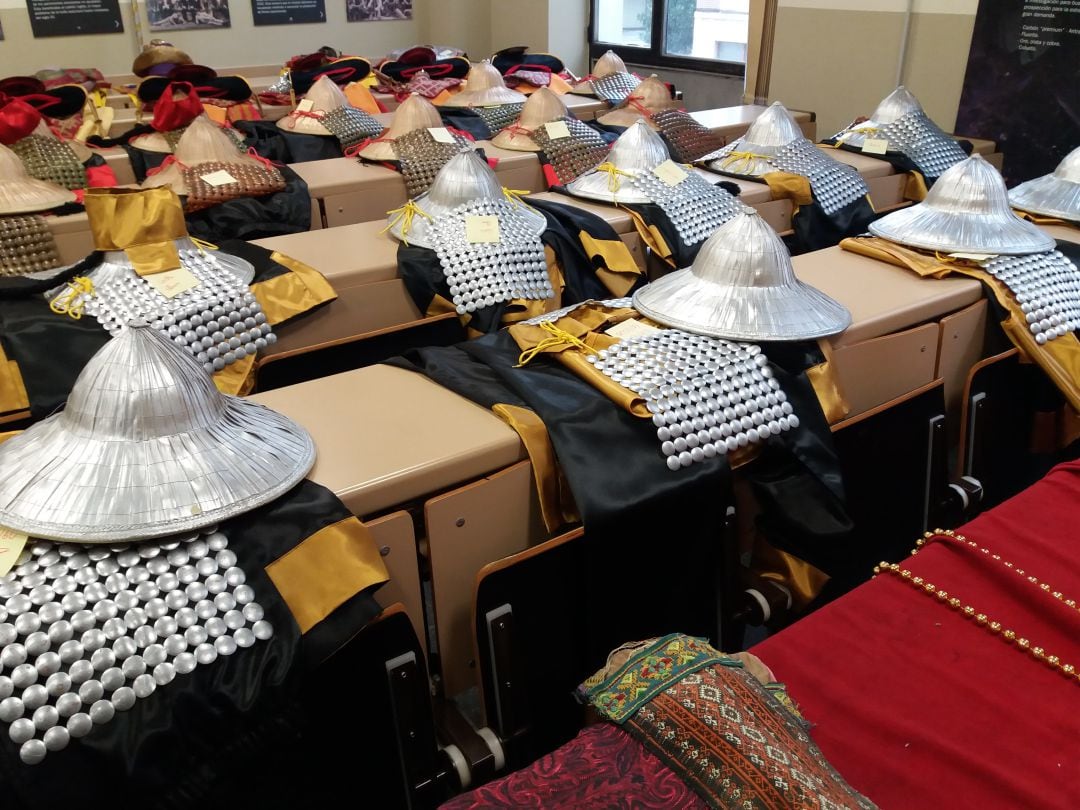 SS.MM. los Reyes Magos de Oriente ya han enviado a Oviedo parte de las galas que vestirán sus acompañantes en la Cabalgata