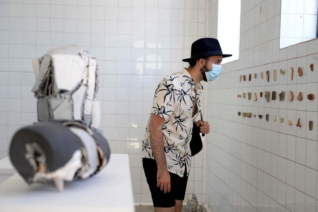 La muestra ‘Tierra, Agua, Fuego’ reúne las creaciones de 18 artistas