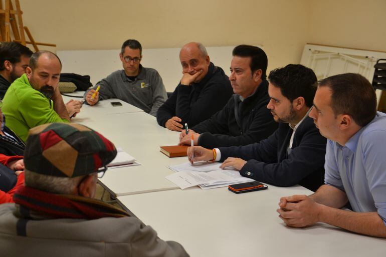 Reunión con los vecinos