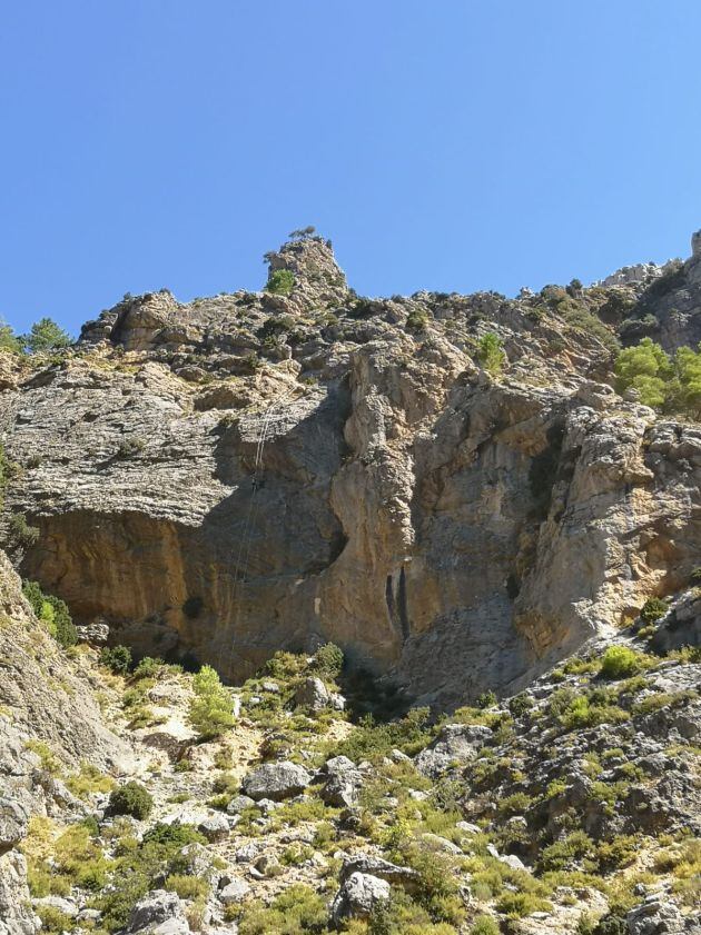 La instalación de los equipos se realizará por equipadores profesionales del territorio y será gestionado por las empresas de la zona también