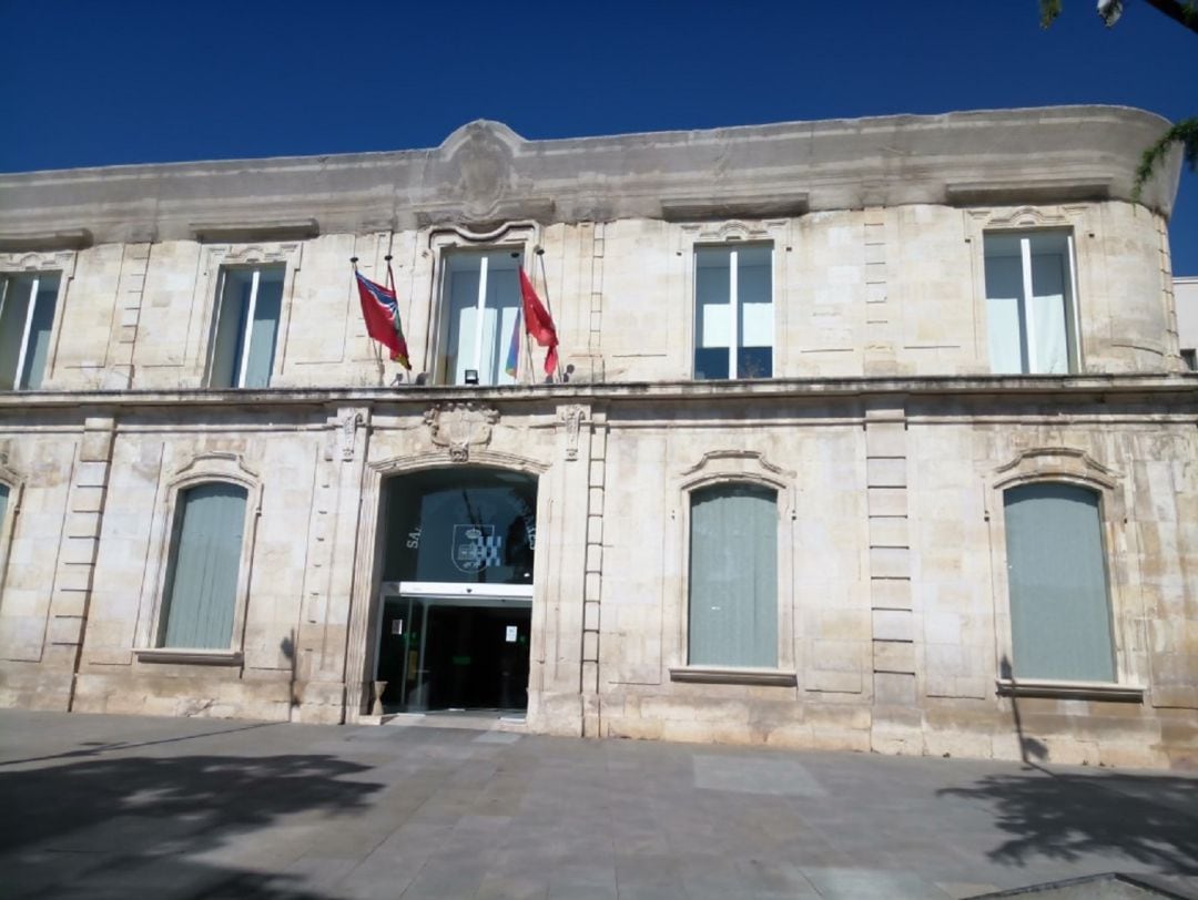 Fachada del Ayto. de San Fernando de Henares.