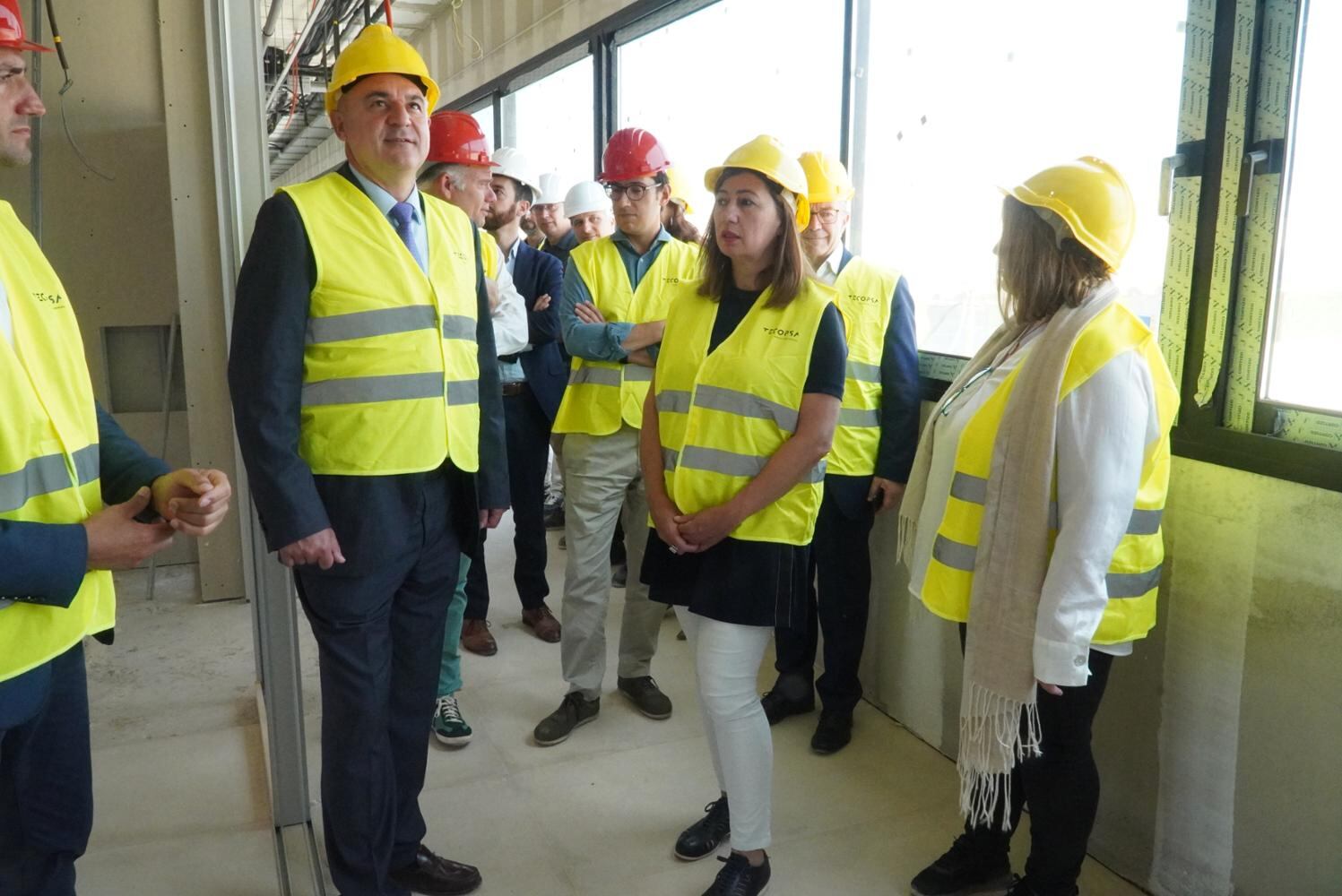 Armengol y Marí en una visita a las obras de la escuela de hostelería