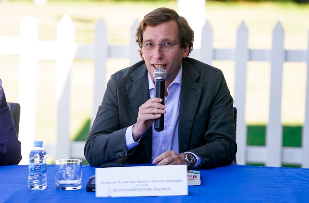 El alcalde de Madrid, José Luis Martínez Almeida, durante un evento.