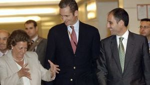 El expresidente de la Comunidad Valenciana, Francisco Camps, y la exalcaldesa de Valencia, Rita Barberá, junto a Iñaki Urdangarin en una foto de archivo.