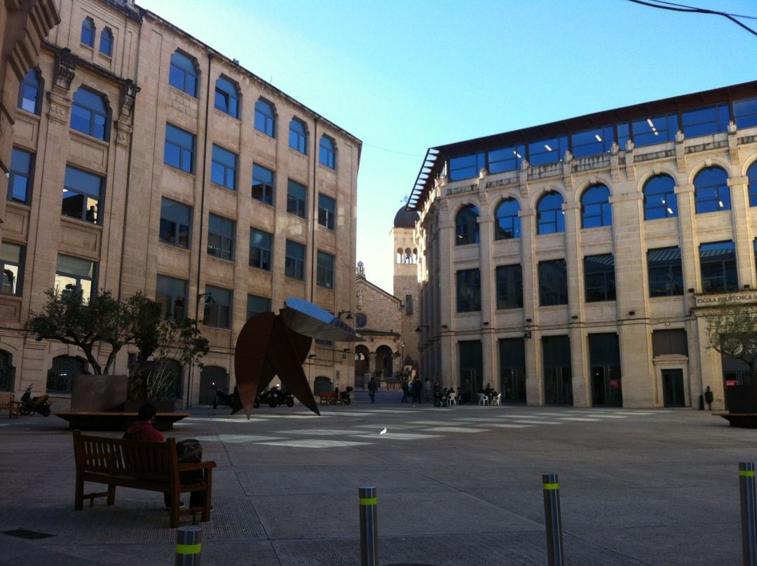 Campus de Alcoy de la UPV en la plaza de Ferrándiz y Carbonell