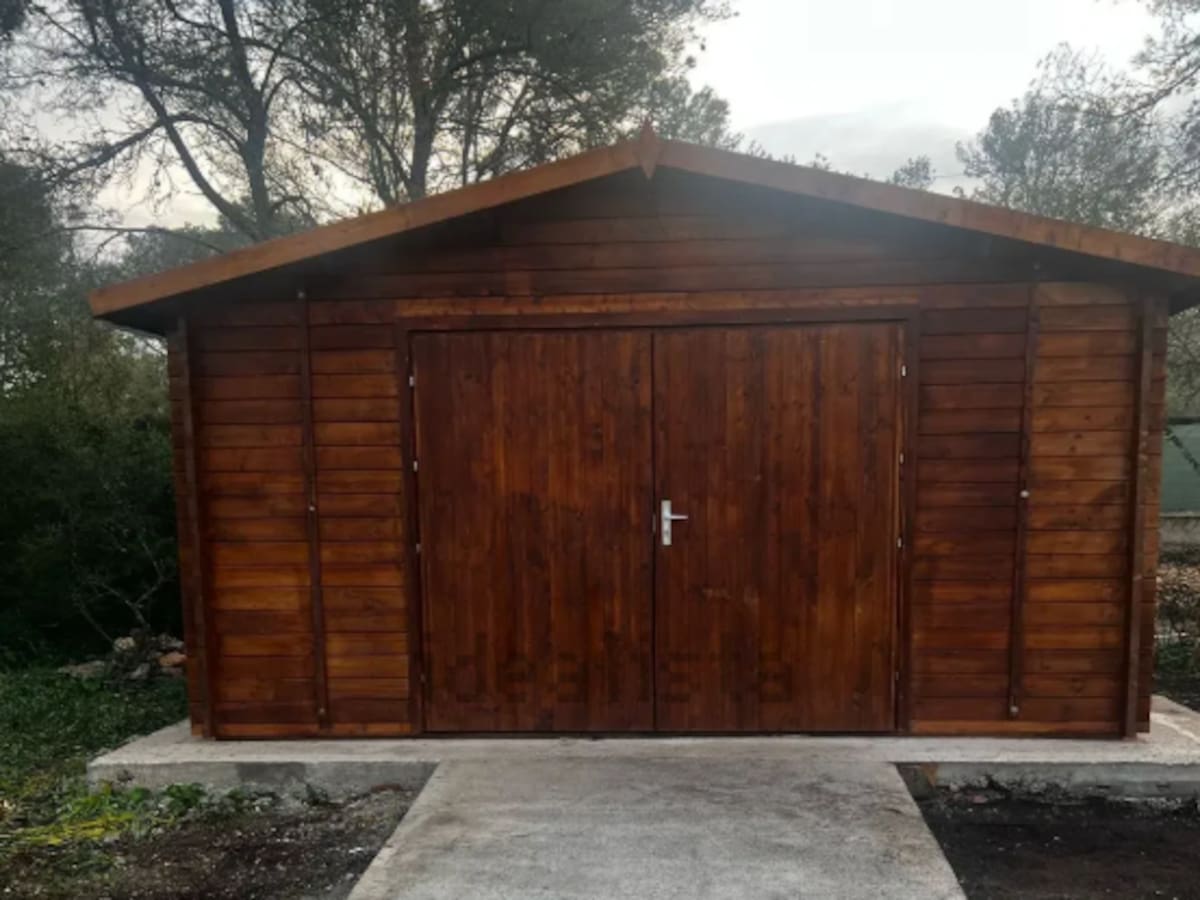 Una caseta de jardín como "finca rústica" y donde vivir por 900 euros al mes: el anuncio que levanta ampollas en Mallorca