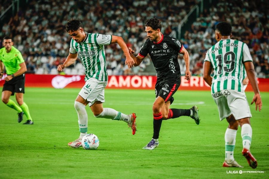 Lleva un gol y dos asistencias en liga.