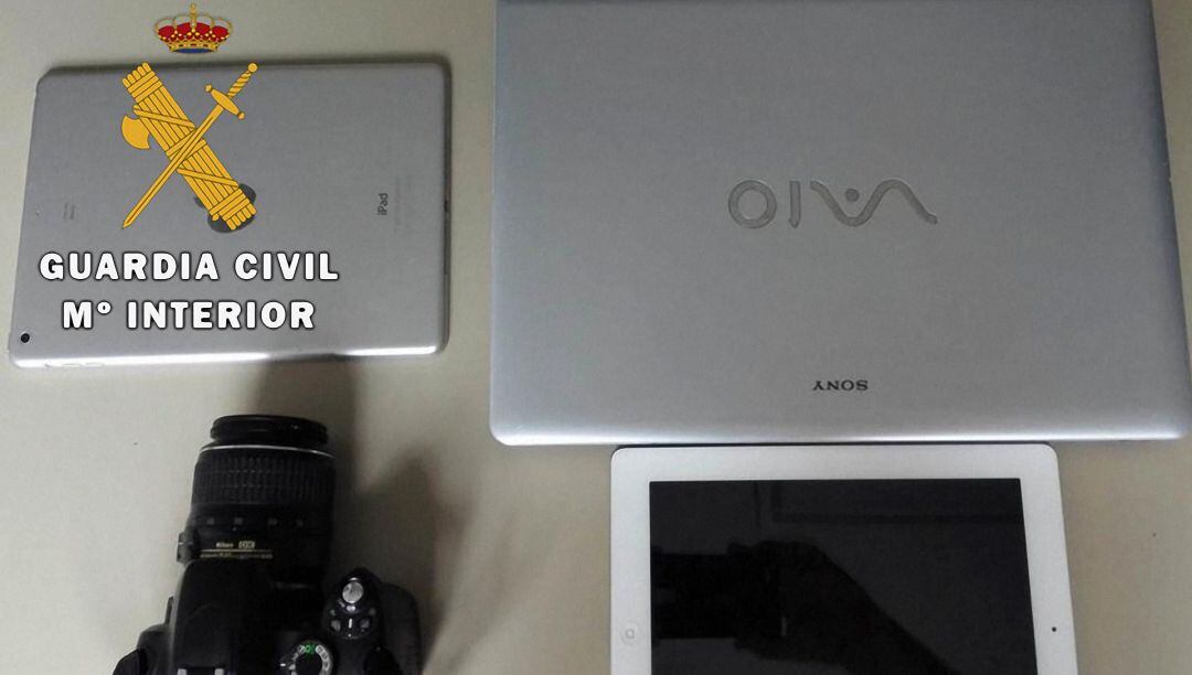 Artículos sustraídos y recuperados por la Guardia Civil en Villanueva del Arzobispo.