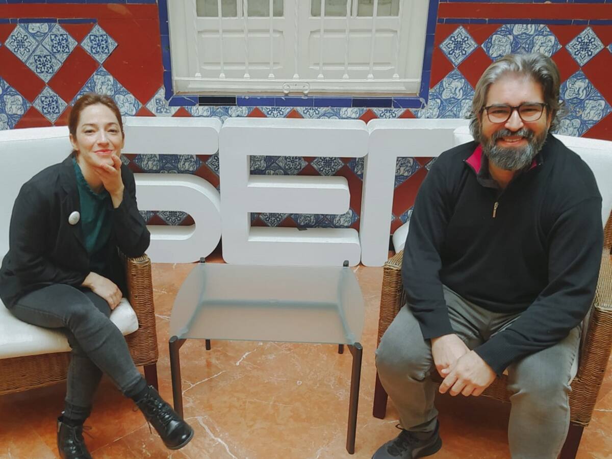 Entrevista a Alicia Moruno y José Chía sobre "Ay Carmela " en Agenda Cultural de Andalucía
