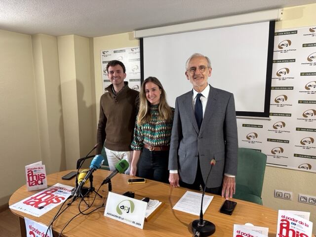 Pedro Palomeque, Carmen de Loma-Ossorio y Antonio Sánchez presentan el XI Simposio Internacional San Josemaría.