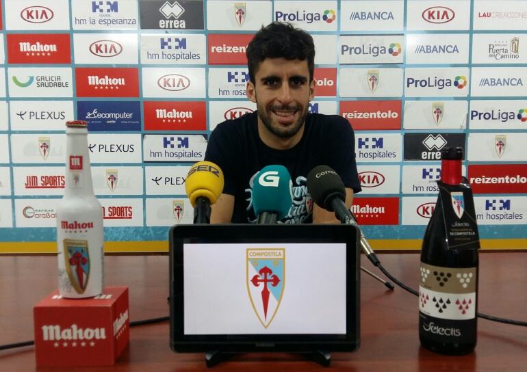 Alvaro Casas, en la rueda de prensa que ofreció esta mañana en San Lázaro