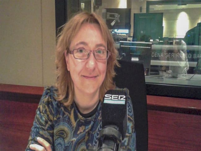 Marta Tafalla en los estudios de Cadena SER en Barcelona.