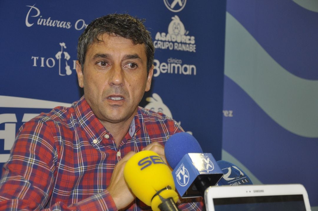 Pepe Masegosa durante la rueda de prensa en Chapín del viernes