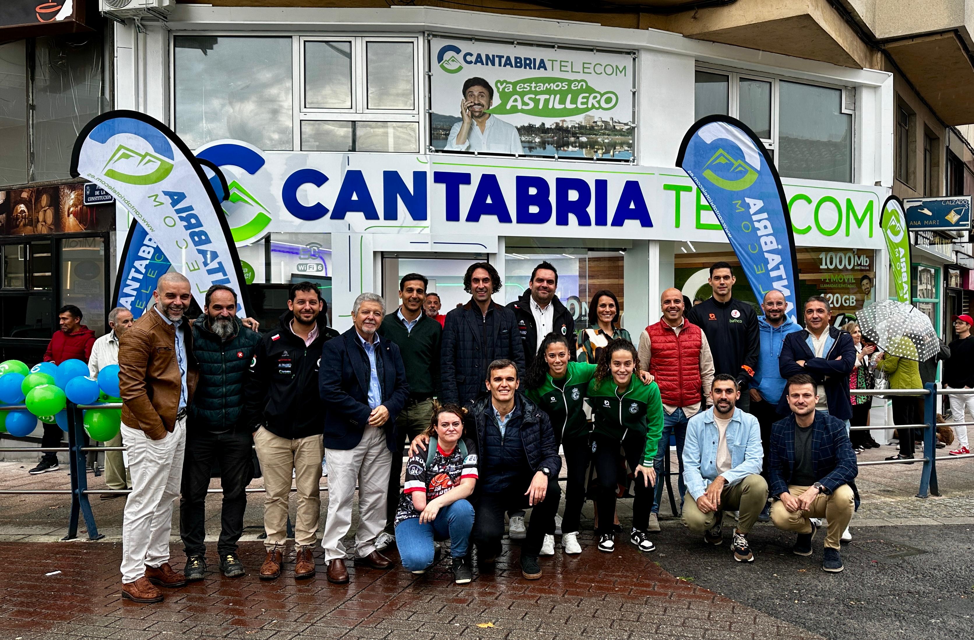 Cantabria Telecom en el evento de apertura de su nueva tienda en Astillero