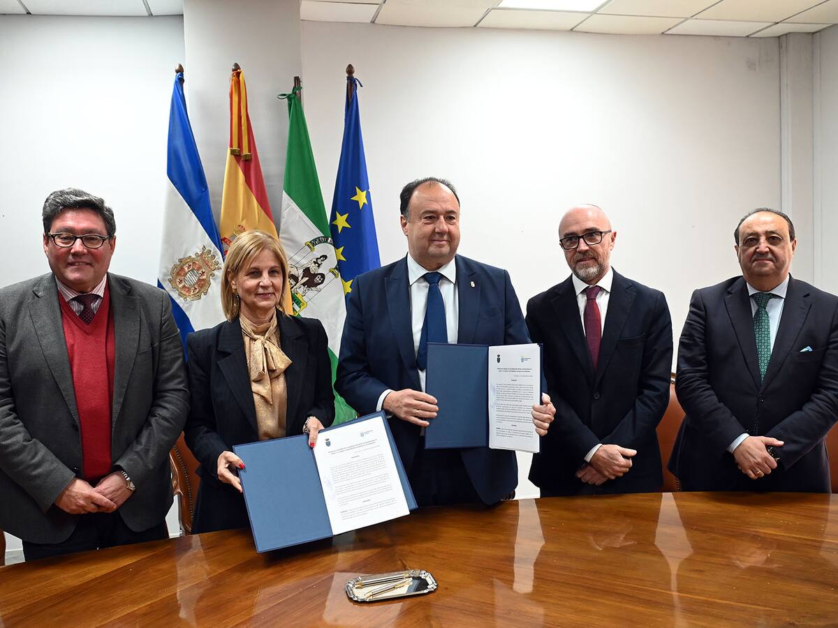UCA y Ayuntamiento de Jerez refuerzan la colaboración institucional con la firma de un nuevo protocolo