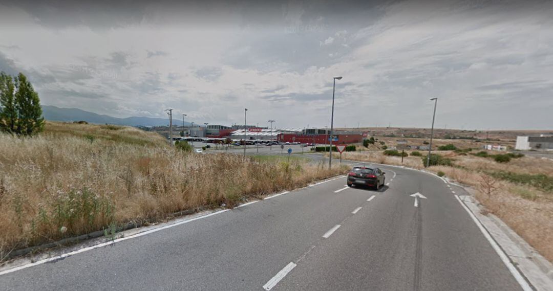 Terreno frente al centro comercial Luz de Castilla donde se prevé que se instale en nuevo área comercial