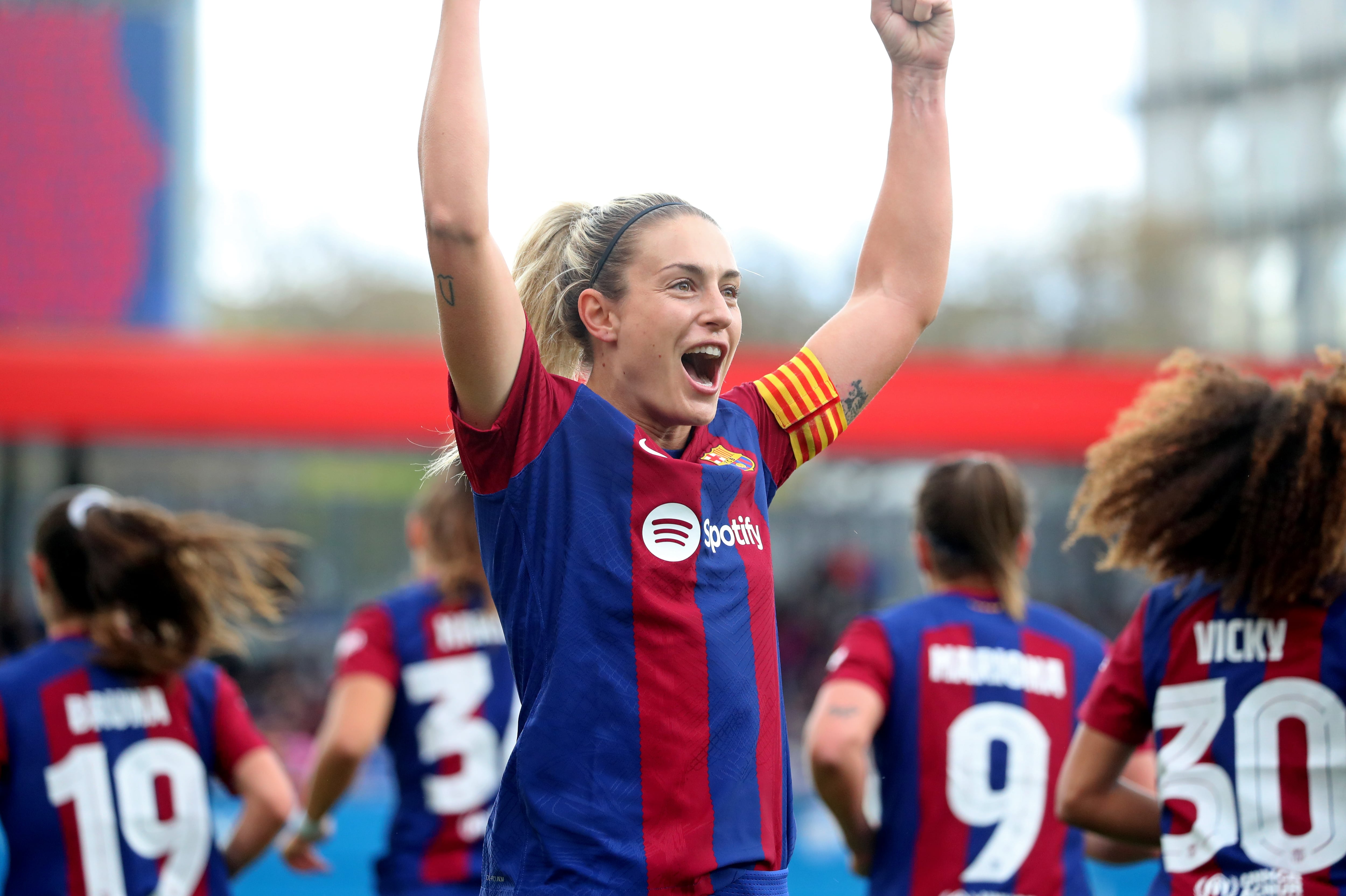 Alexia Putellas festeja el triunfo del FC Barcelona Femenino ante el Madrid CFF.