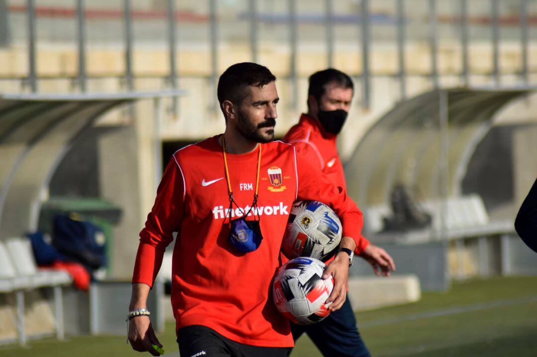 Rodrigo Marco, preparador físico del Eldense, tiene trabajo extra