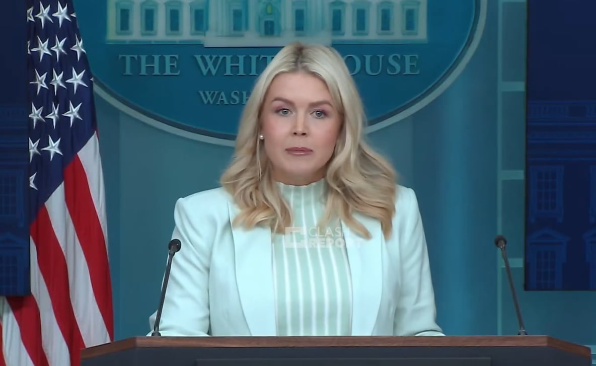 Karoline Leavitt durante una comparecencia en la Casa Blanca