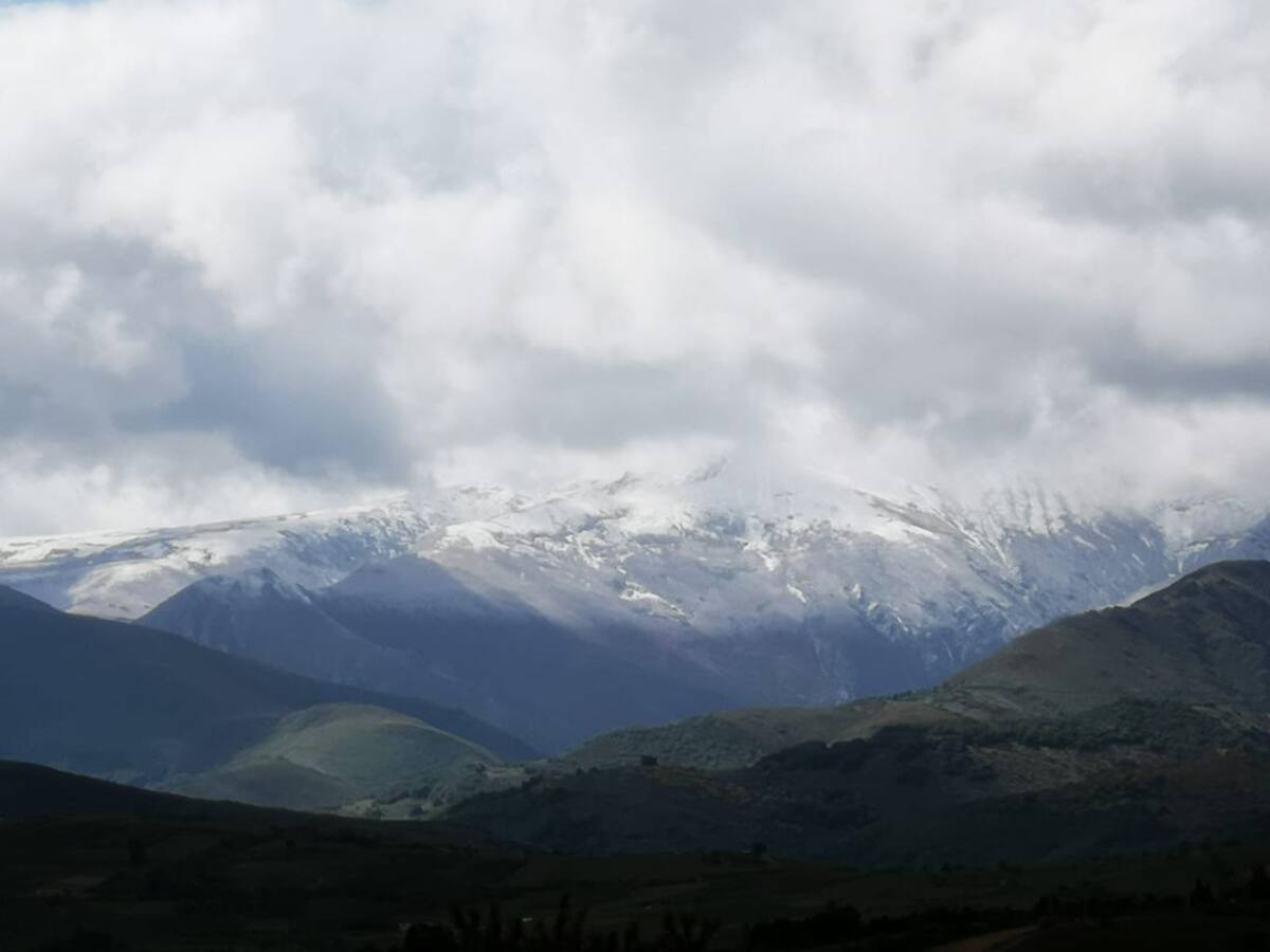 El Morredero y la Aquiana, áticos con nieve en junio