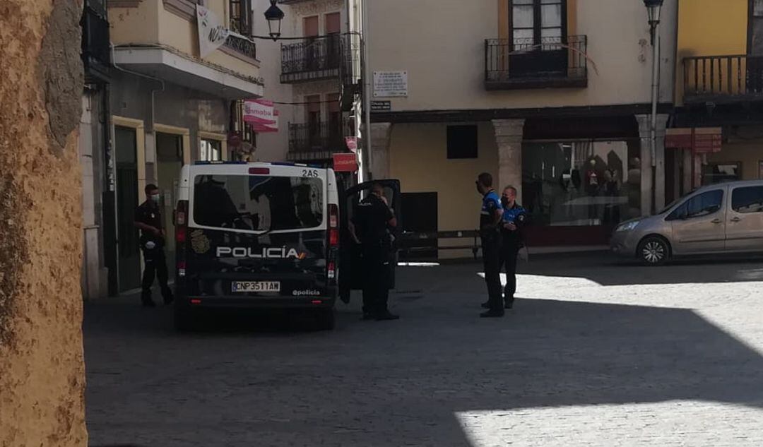 Policía Nacional y Local, charlan en los meses más complejos de la pandemia