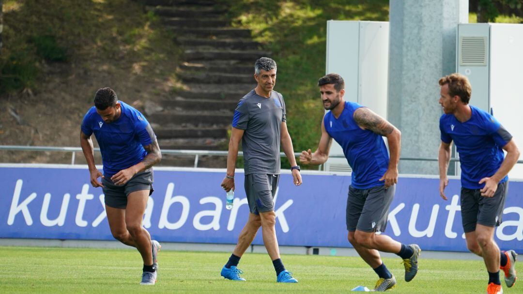 Willian José, Raúl Navas y Zurutuza, seguidos de cerca por Alguacil