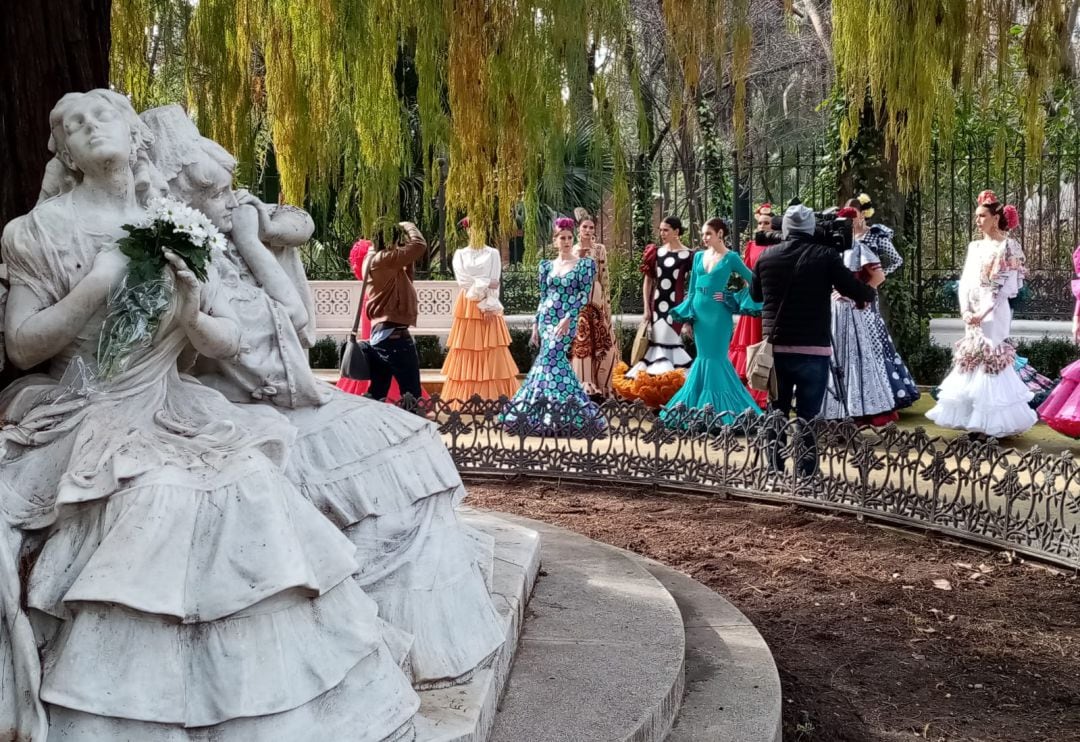 El monumento a Bécquer en el Parque de María Luisa ha acogido la presentación oficial del Simof 2020