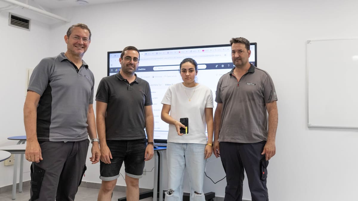 El IES Miguel Herrero de Torrelavega diseña un dispositivo que alerta contra la sumisión química