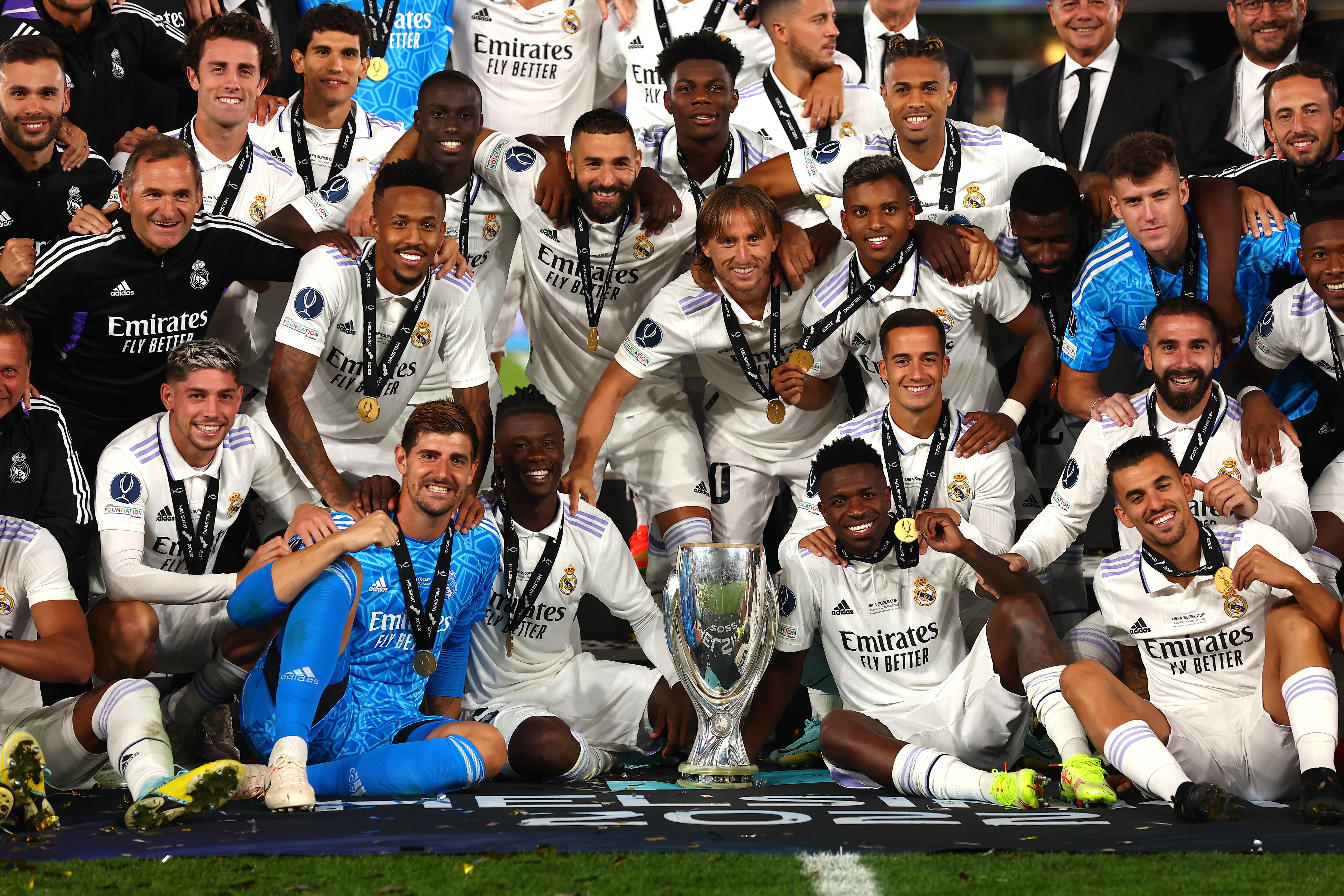 Los jugadores del Real Madrid celebra la Supercopa de Europa.