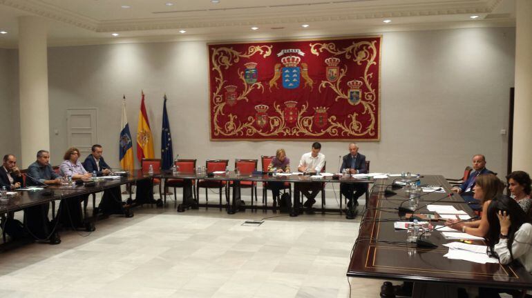 Comisión parlamentaria de Presupuestos y Hacienda.