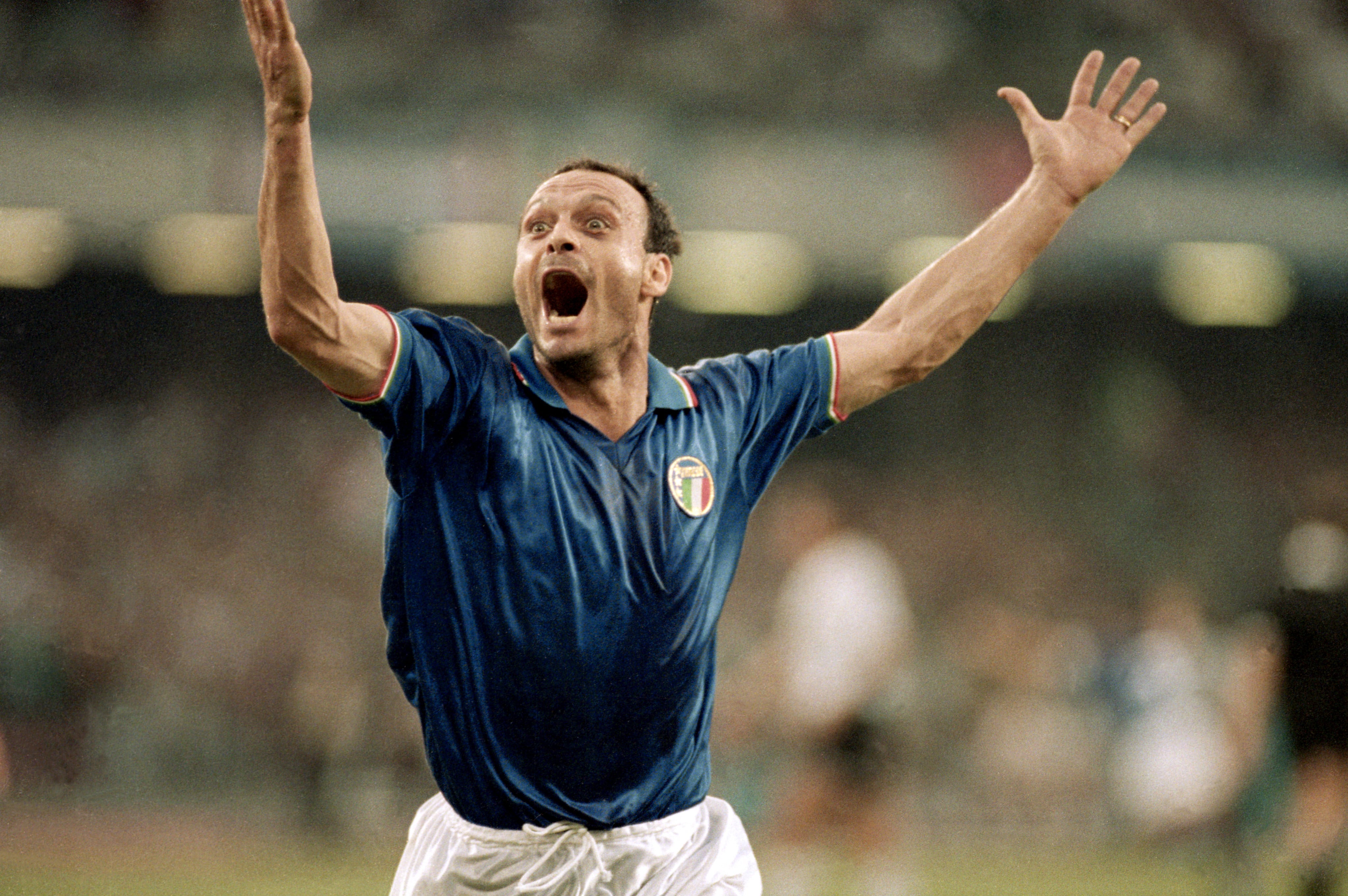 Salvatore Schillaci celebra uno de sus goles en el Mundial de 1990