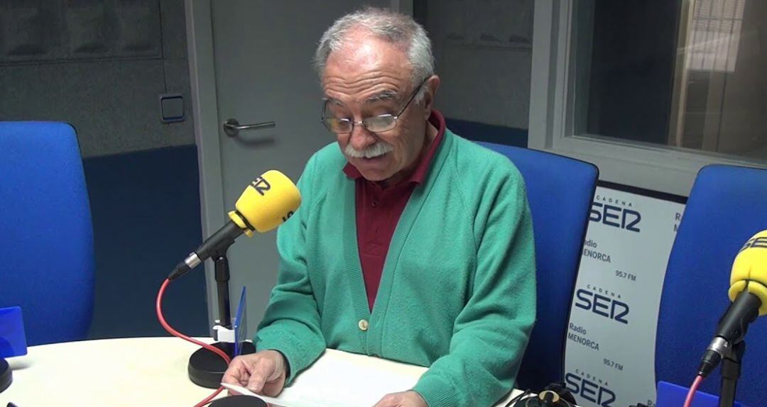 Sus columnas de opinión son seguidas por muchos oyentes de Radio Menorca cada miércoles