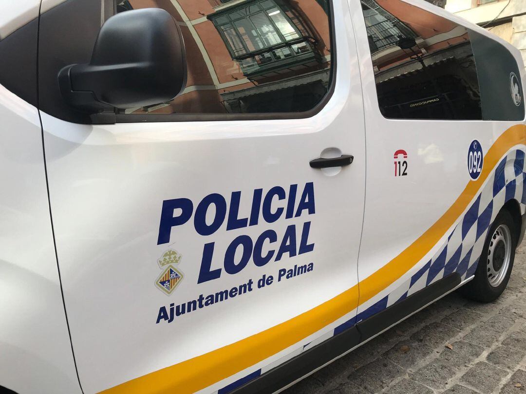 Foto de recurso de la Policía Local de Palma, coche, furgoneta, archivo