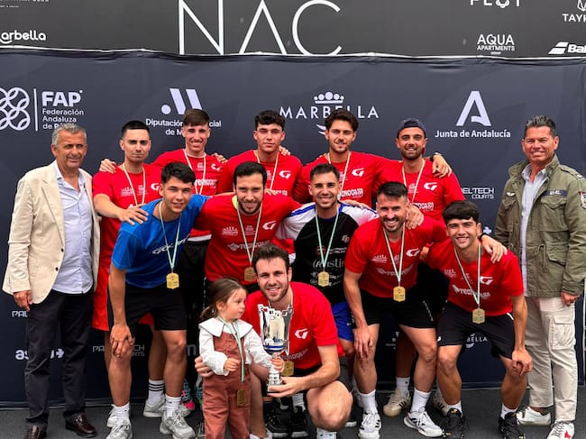 Foto de familia del CD Centro Deportivo Roquetas de Mar.