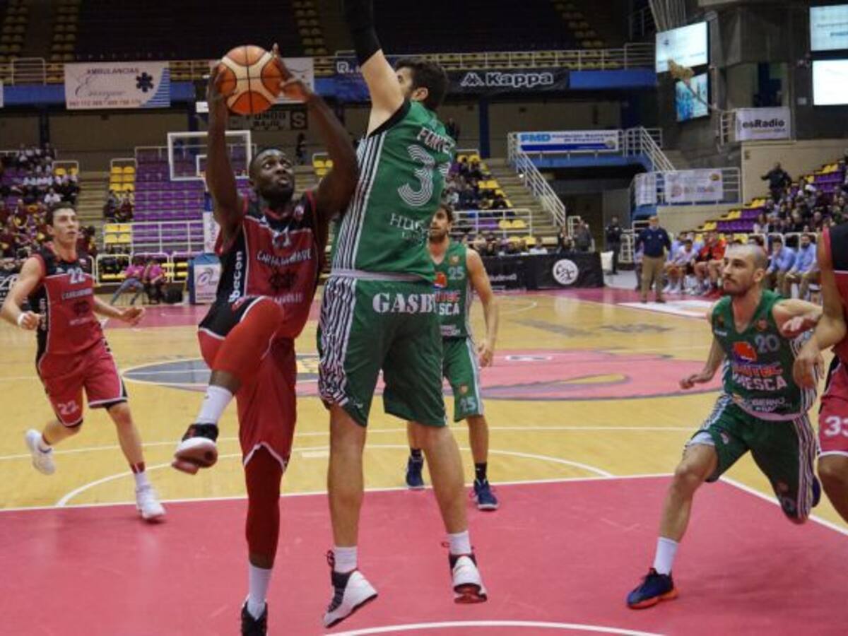 El Carramimbre gana remontando 83-75 al Levitec Huesca
