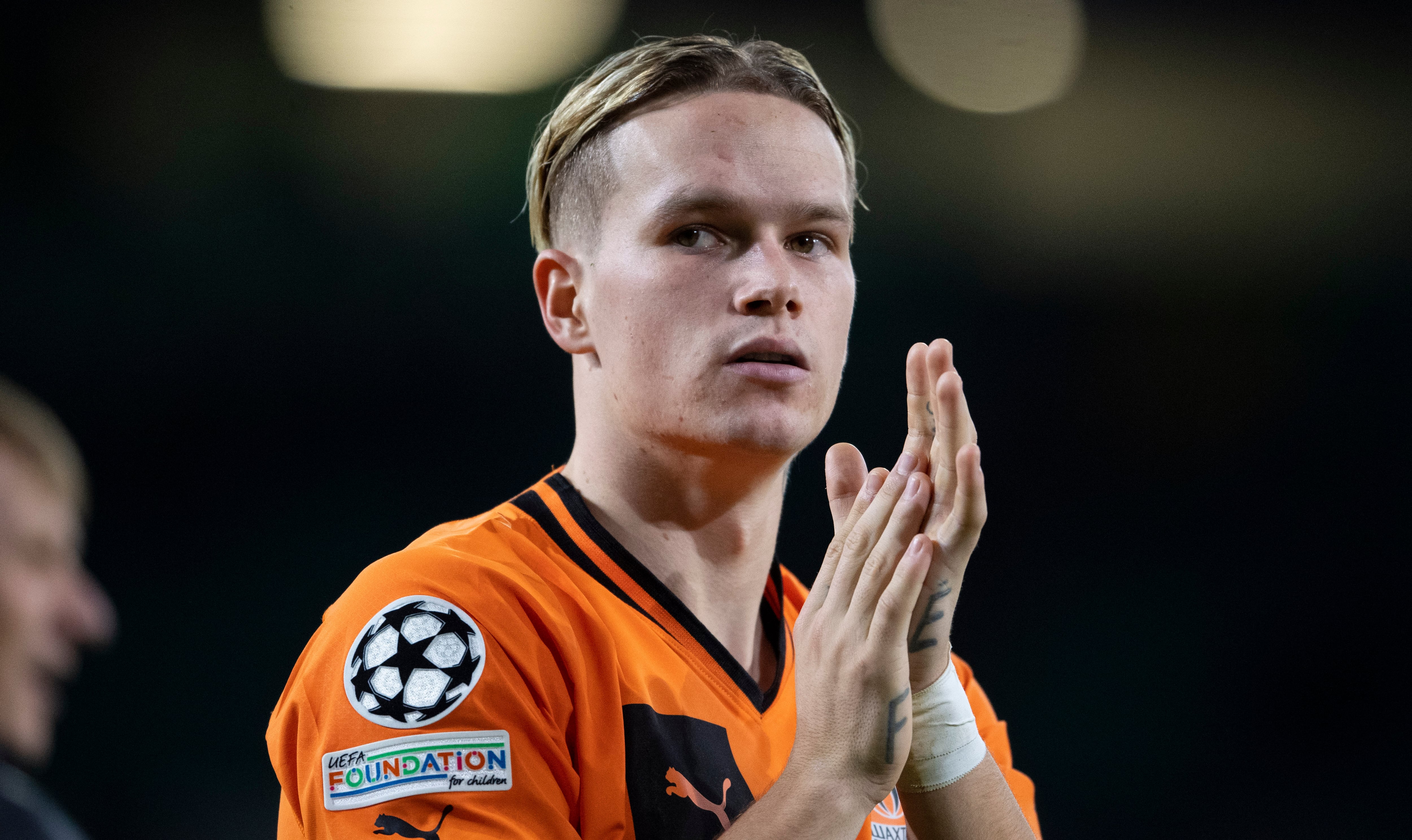 Mykhaylo Mudryk en un partido con el Shakhtar Donetsk