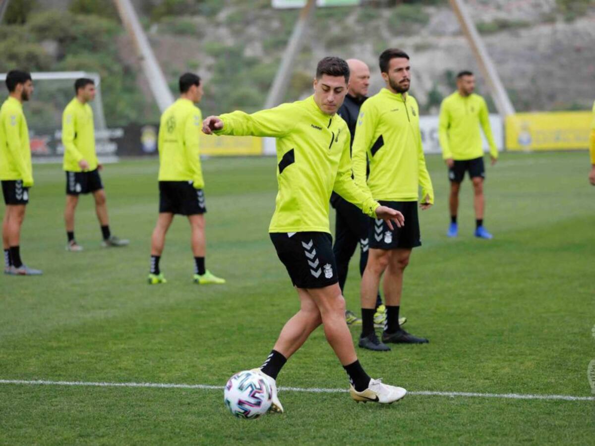 Álvaro Lemos, baja durante seis semanas, podría perderse el final liguero