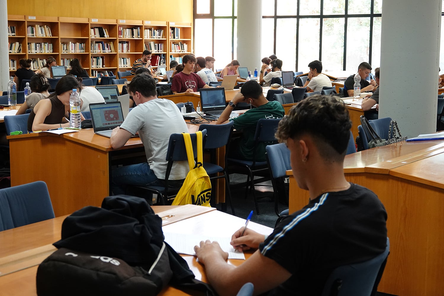 Estudiantes en una de las bibliotecas de la UMA