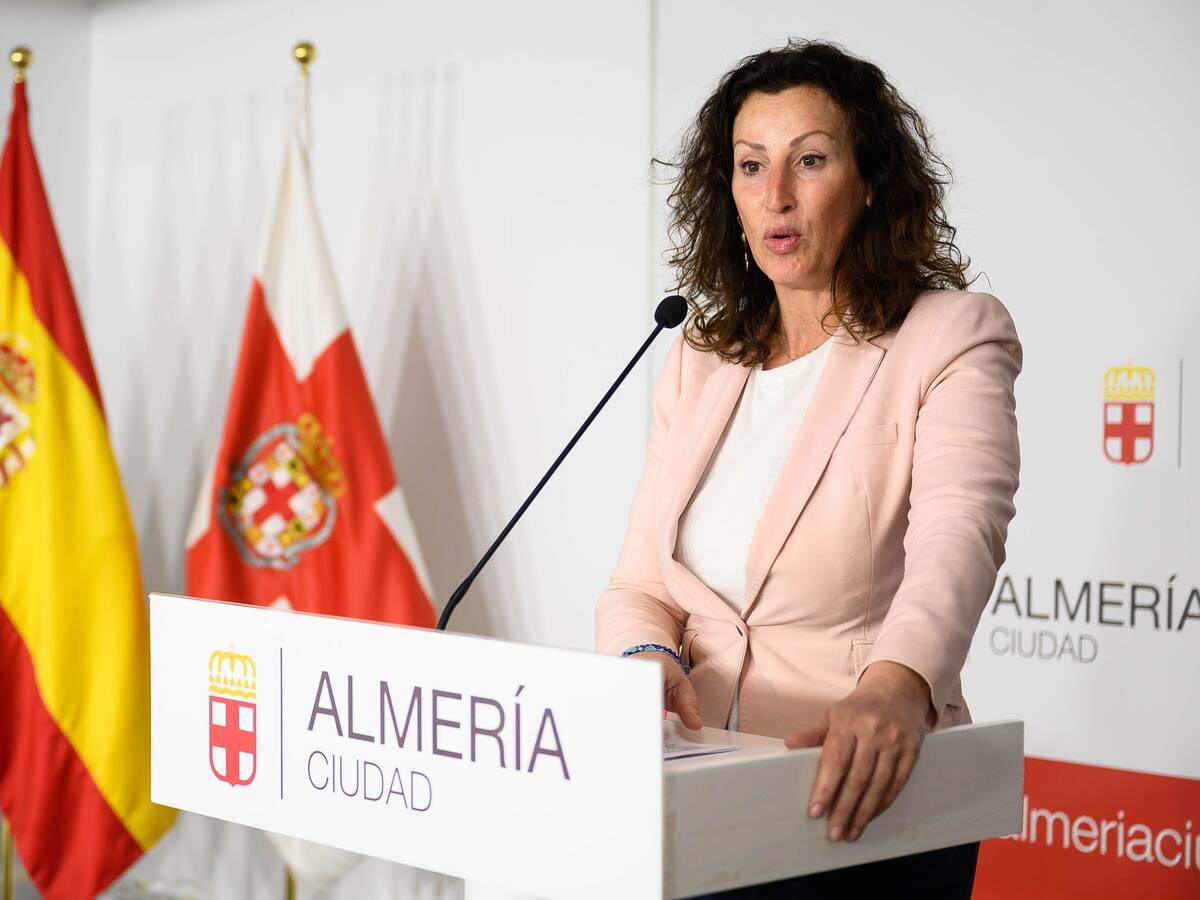 El presidente provincial del PP confirma a María Vázquez al frente de la Alcaldía de Almería