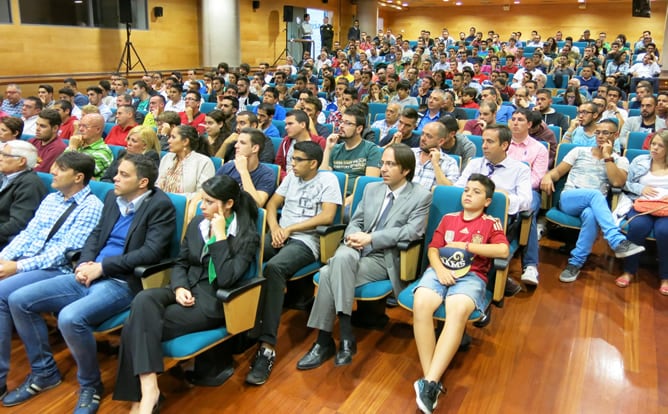 Lleno en Tenerife en una de las paradas que ha hecho Julio Maldonado por toda España con su Laboratorio del Mundial.