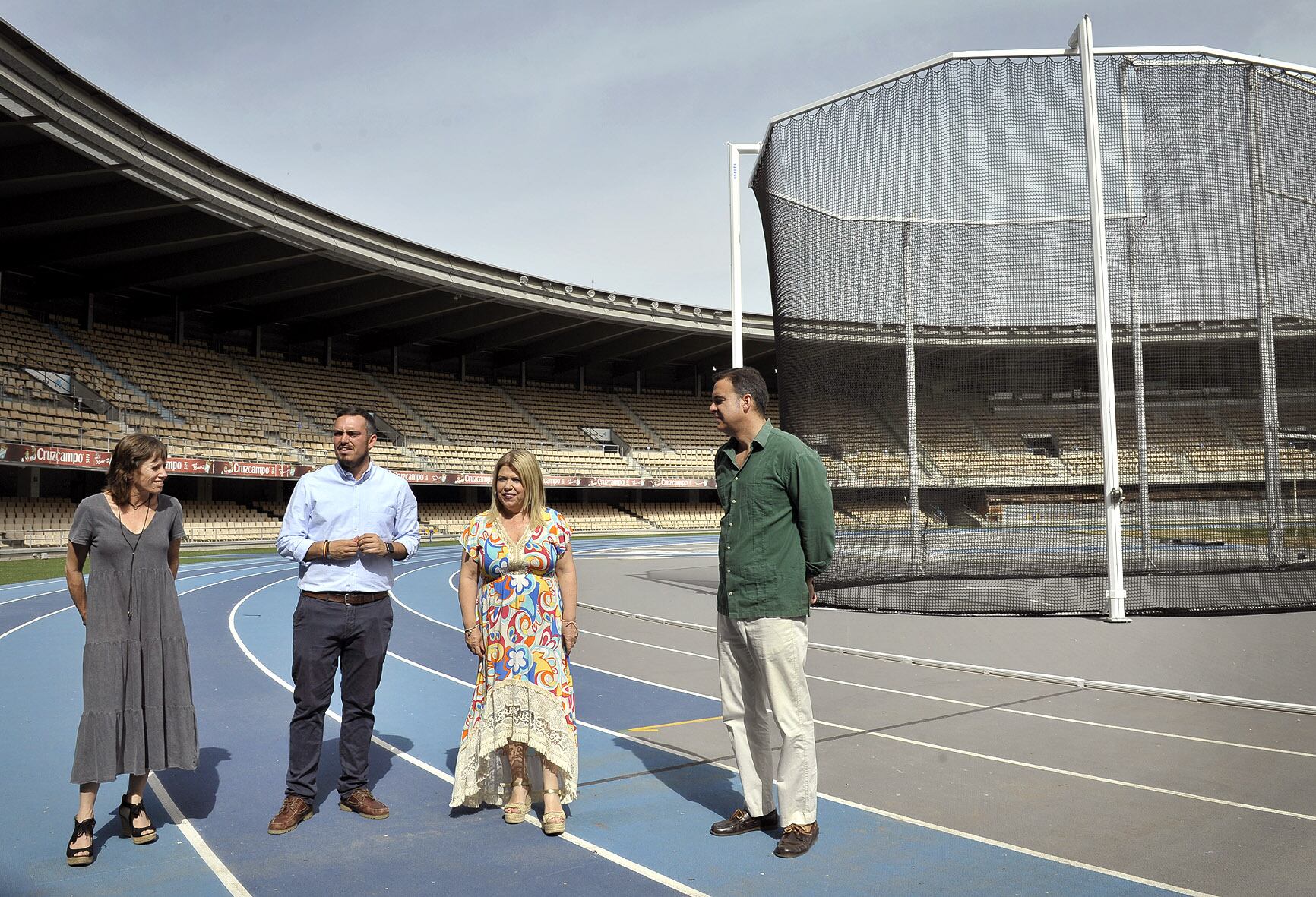 La alcaldesa Mamen Sánchez visitando Chapín