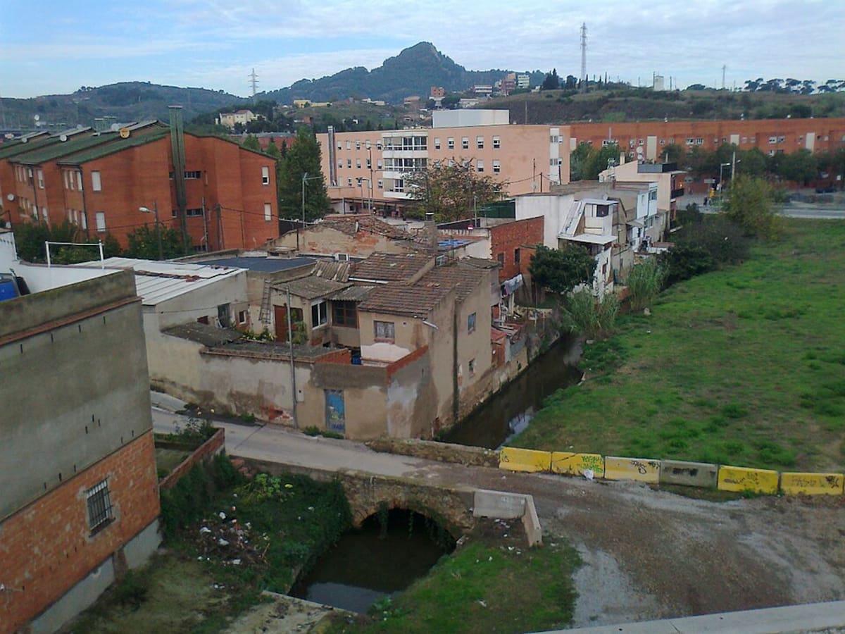 Guerín torna amb la història del barri desconegut: "Tant de bo situï al mapa aquests veïns, històricament humiliats"