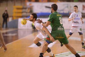 Carrillo, frenado por Mendoza