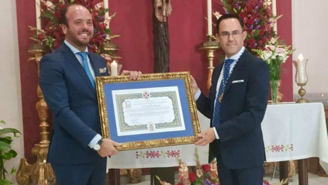 Pablo Baena, pregonero de la Semana Santa, y Dionisio Díaz, presidente de la Unión de Hermandades